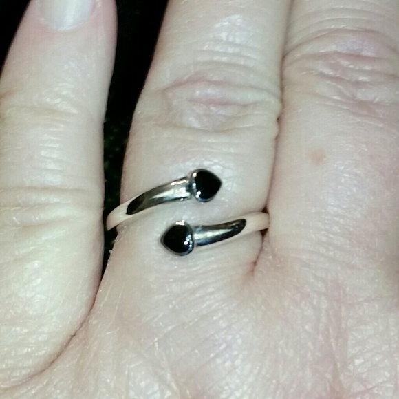 Jewelry - .925 Silver Onyx Heart Bypass Ring Size 8